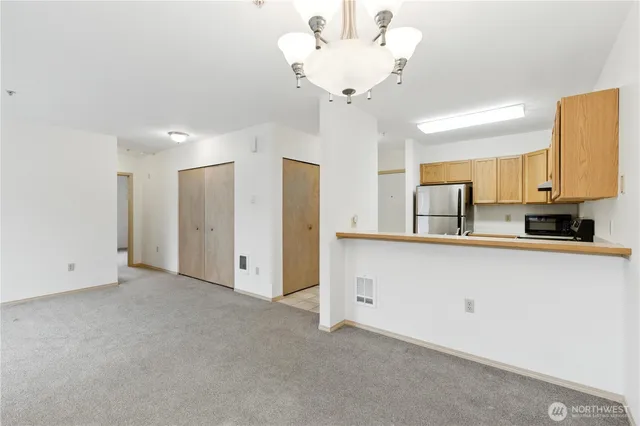 $240,000 | 11424 1st Avenue South, Unit 204, Seattle, WA 98168
