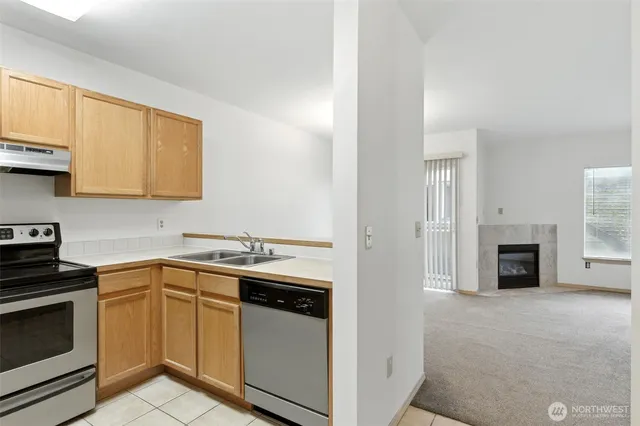 $240,000 | 11424 1st Avenue South, Unit 204, Seattle, WA 98168