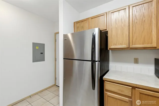 $240,000 | 11424 1st Avenue South, Unit 204, Seattle, WA 98168