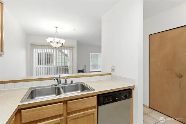 $240,000 | 11424 1st Avenue South, Unit 204, Seattle, WA 98168