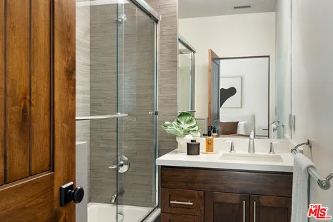 $3,695,000 | 414 North La Jolla Avenue, Los Angeles, CA 90048