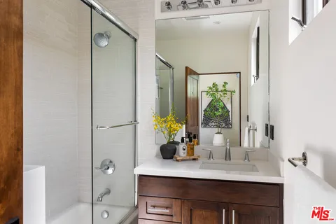 $3,695,000 | 414 North La Jolla Avenue, Los Angeles, CA 90048