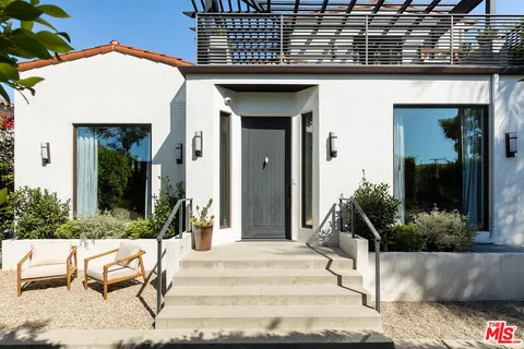 $3,695,000 | 414 North La Jolla Avenue, Los Angeles, CA 90048