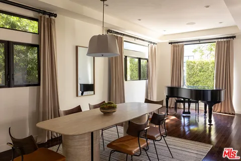 $3,695,000 | 414 North La Jolla Avenue, Los Angeles, CA 90048