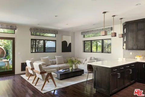 $3,695,000 | 414 North La Jolla Avenue, Los Angeles, CA 90048