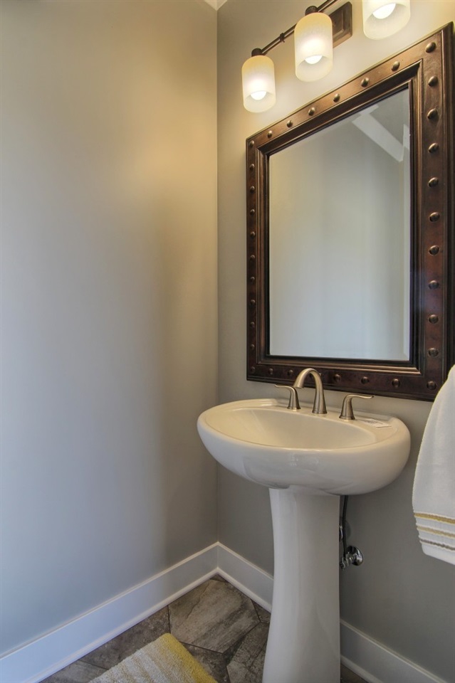 6072 Bluegrass Road Kokomo, IN 46901 - Photo 10 of 29