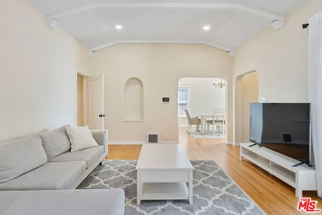 $5,995 | 2148 Prosser Avenue, Los Angeles, CA 90025