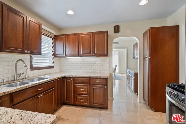 $5,995 | 2148 Prosser Avenue, Los Angeles, CA 90025