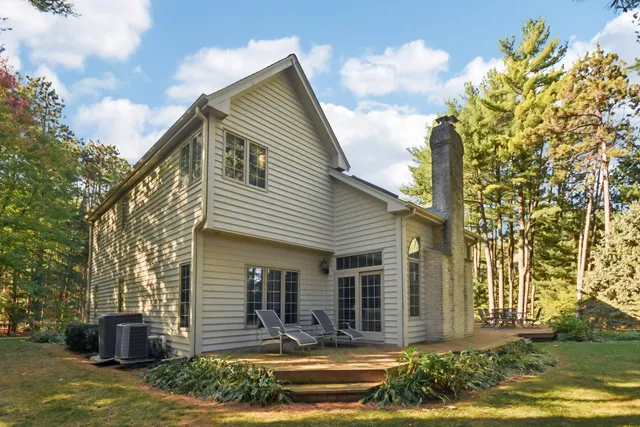 $679,900 | 5412 Gerry Lane, Crystal Lake, IL 60014