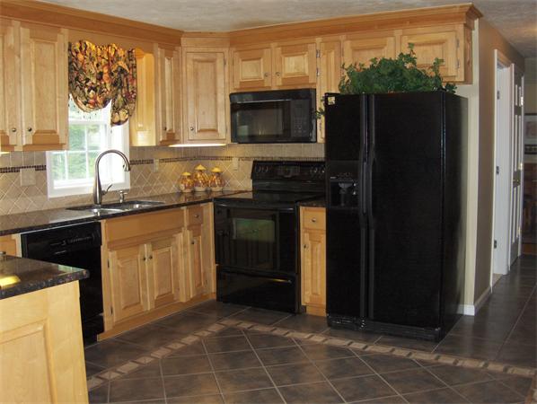 148 Hollis Road Lunenburg, MA 01462 - Photo 12 of 30