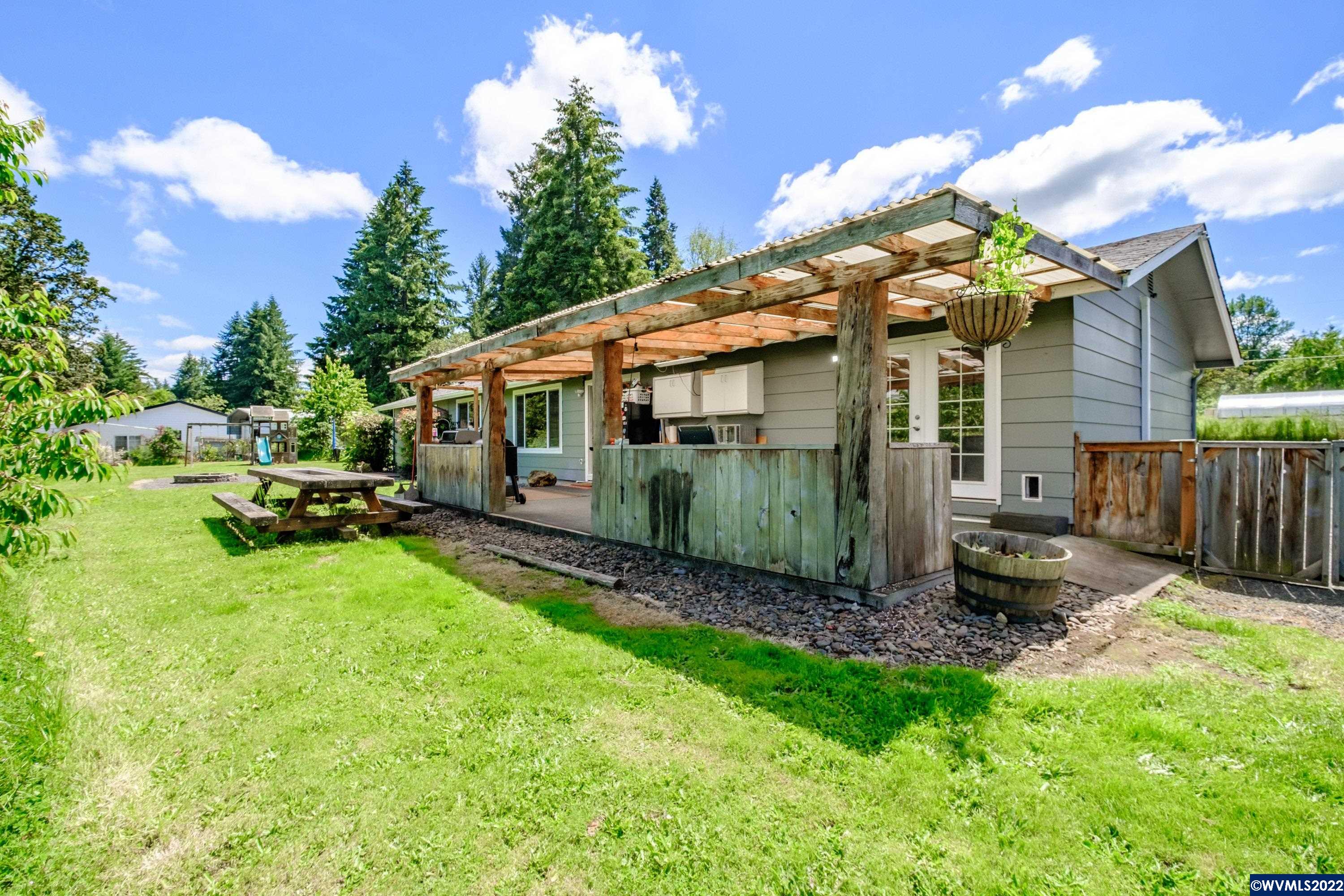 28655 Liberty Road Sweet Home, OR 97386 - Photo 3 of 41 Gallery Image 3