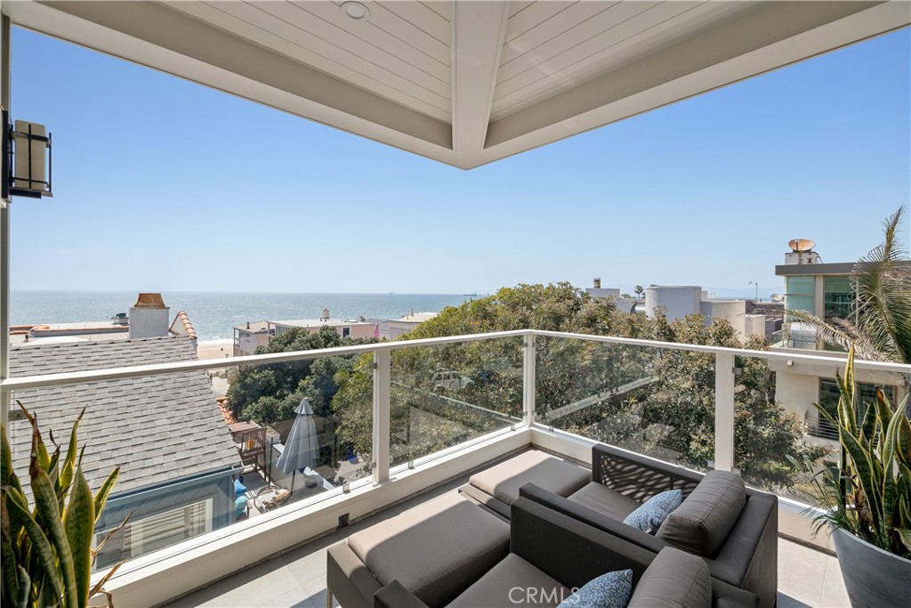 124 23rd Street Manhattan Beach, CA 90266 - Photo 13 of 50 a view of balcony with furniture