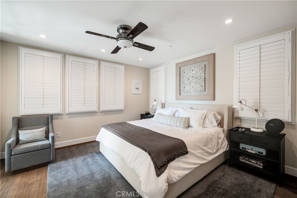 124 23rd Street Manhattan Beach, CA 90266 - Photo 34 of 50 a bedroom with a bed and furniture