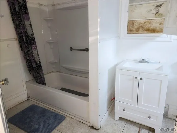 $150,000 | 143 South Transit Street, Lockport City, NY 14094