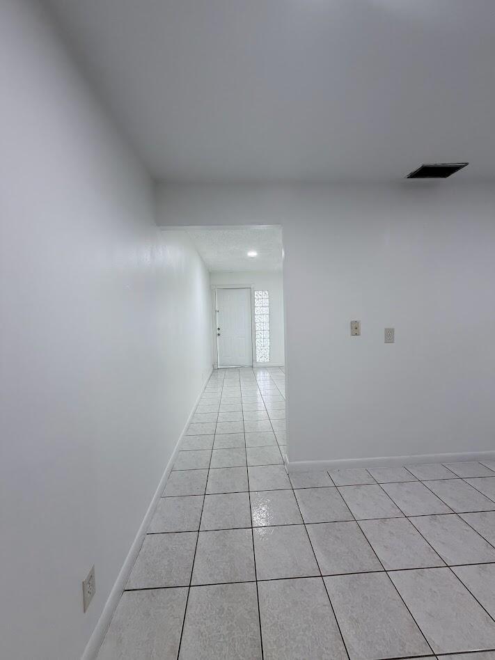 5899 Mango Road West Palm Beach, FL 33413 - Photo 5 of 18 IMG_1566