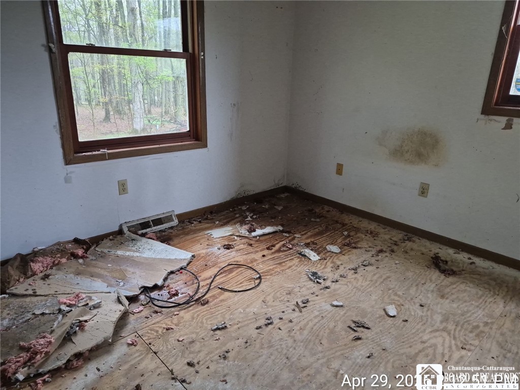 2552 Thornton Road Charlotte, NY 14782 - Photo 8 of 17 Bed I
