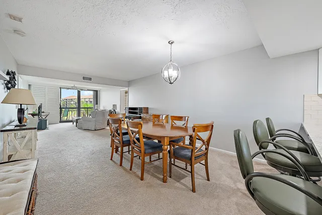 $800,000 | 301 South Seas Drive, Unit 305, Jupiter, FL 33477