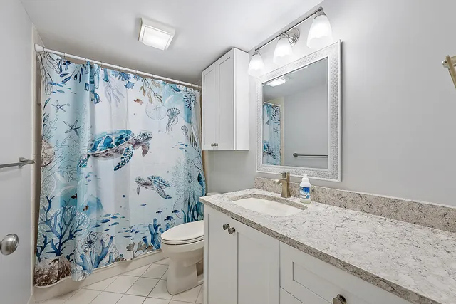 $800,000 | 301 South Seas Drive, Unit 305, Jupiter, FL 33477