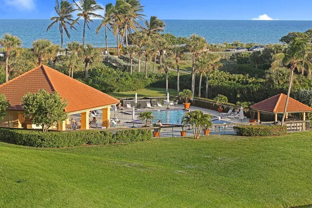 $800,000 | 301 South Seas Drive, Unit 305, Jupiter, FL 33477