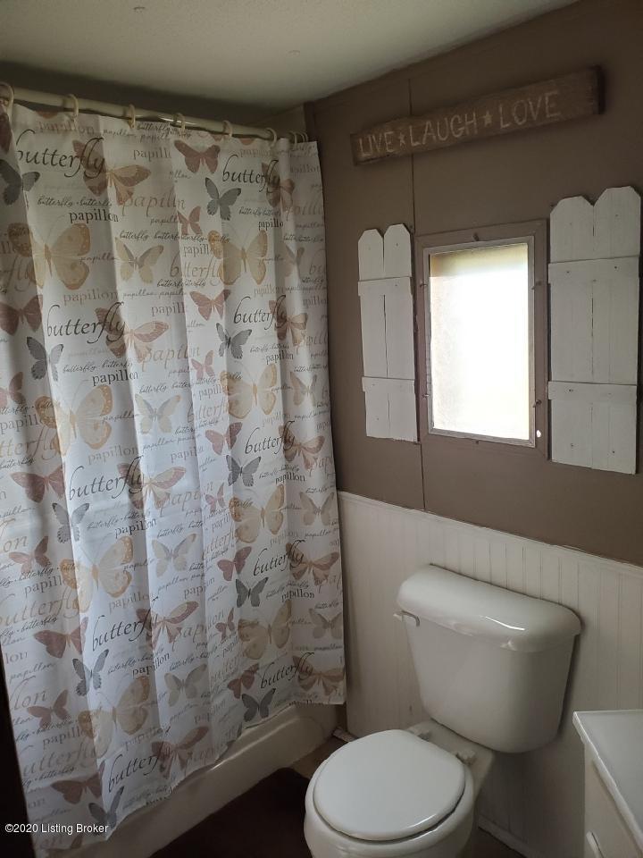 1582 Radcliff Road Smithfield, KY 40068 - Photo 22 of 40 Full Bath