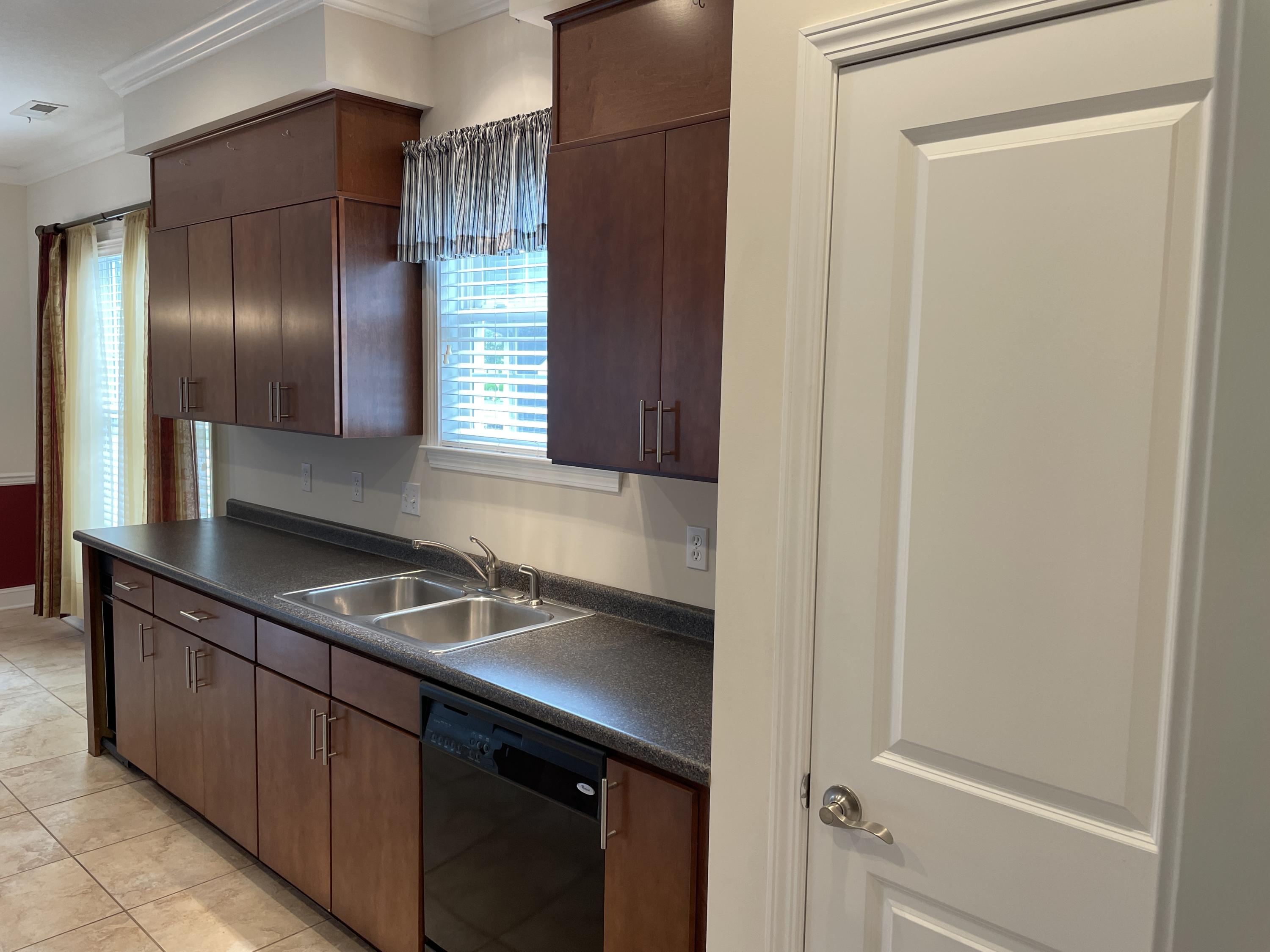 131 Liberty Court Oak Ridge, TN 37830 - Photo 12 of 23 kitchen