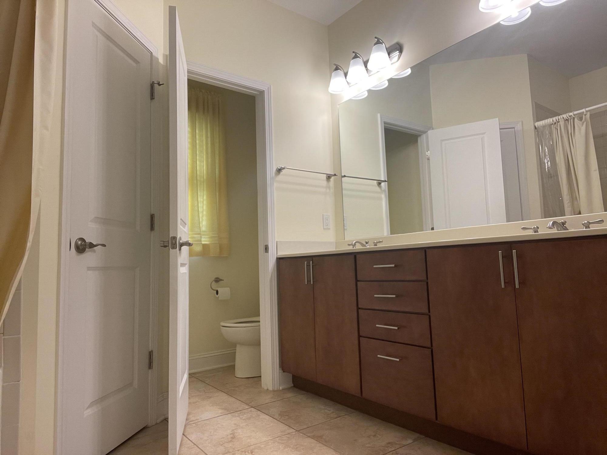 131 Liberty Court Oak Ridge, TN 37830 - Photo 15 of 23 Master bathroom