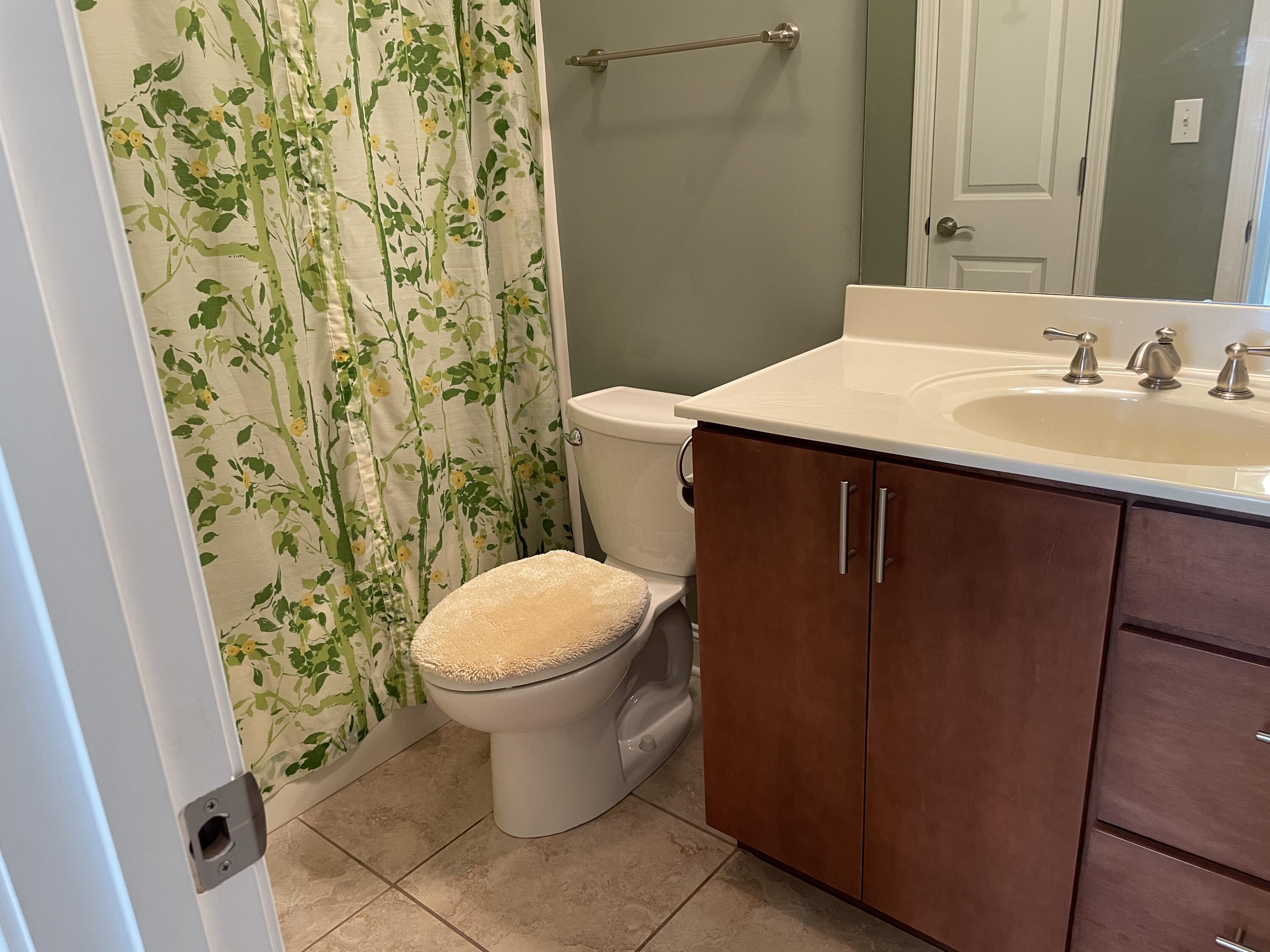 131 Liberty Court Oak Ridge, TN 37830 - Photo 17 of 23 bathroom 2