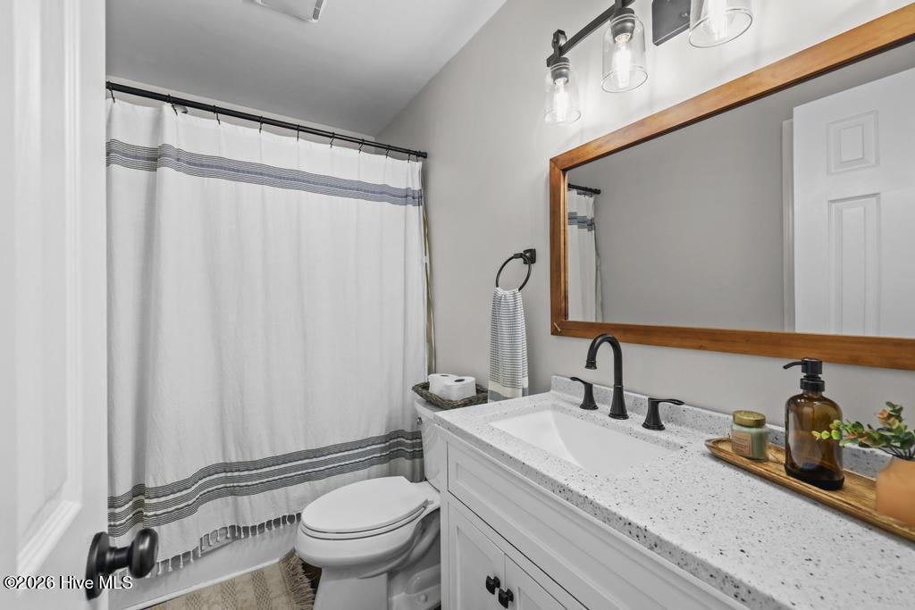 258 Guinea Mill Road Moyock, NC 27958 - Photo 18 of 54 Hall Bath