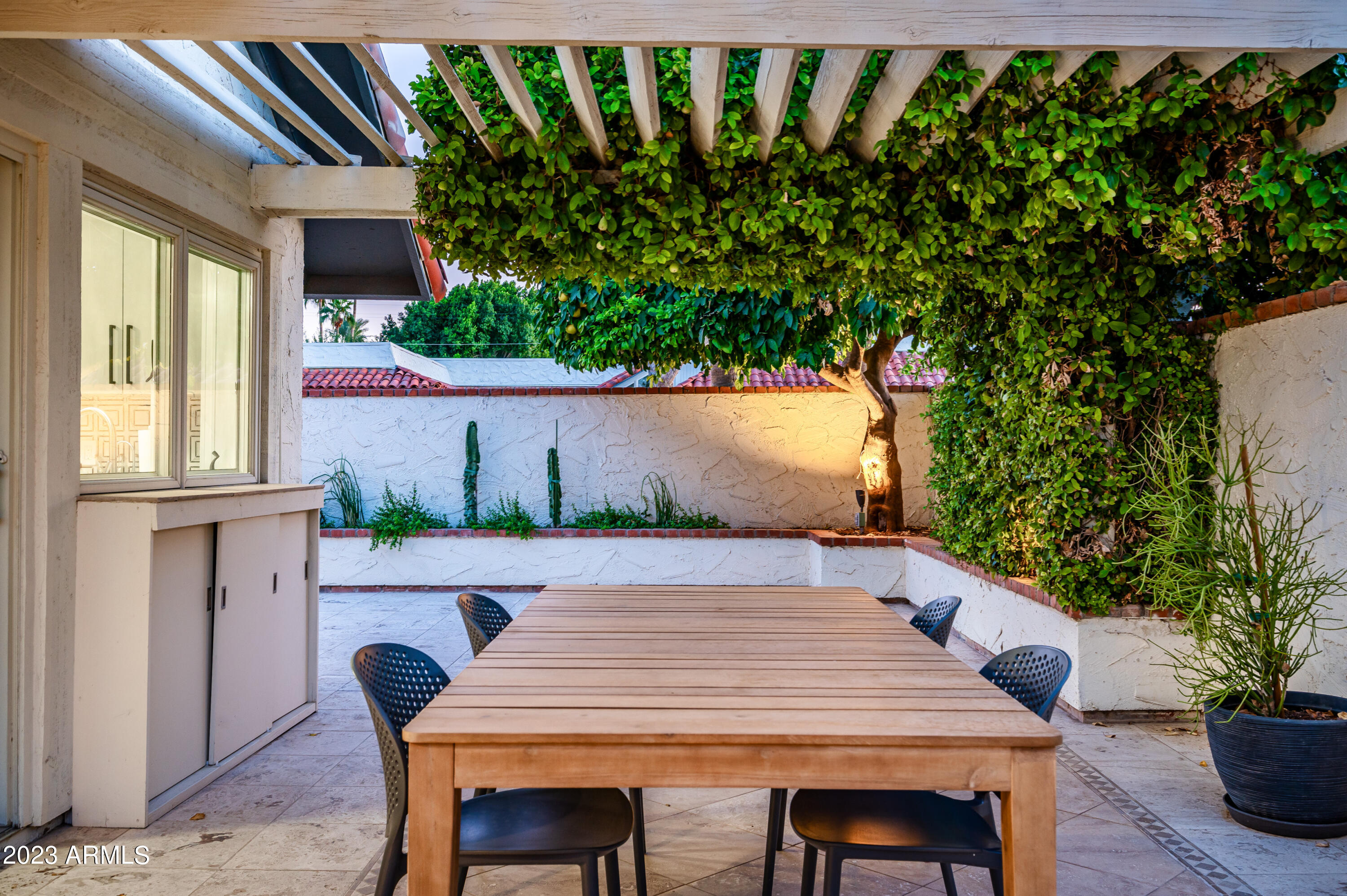 5716 North Scottsdale Road Paradise Valley, AZ 85253 - Photo 22 of 24 Outdoor patio