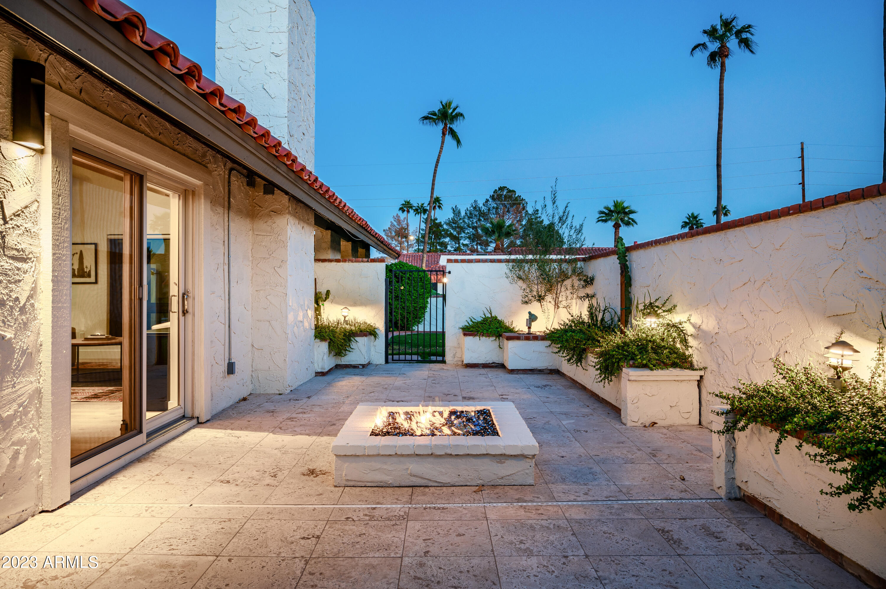5716 North Scottsdale Road Paradise Valley, AZ 85253 - Photo 23 of 24 Firepit
