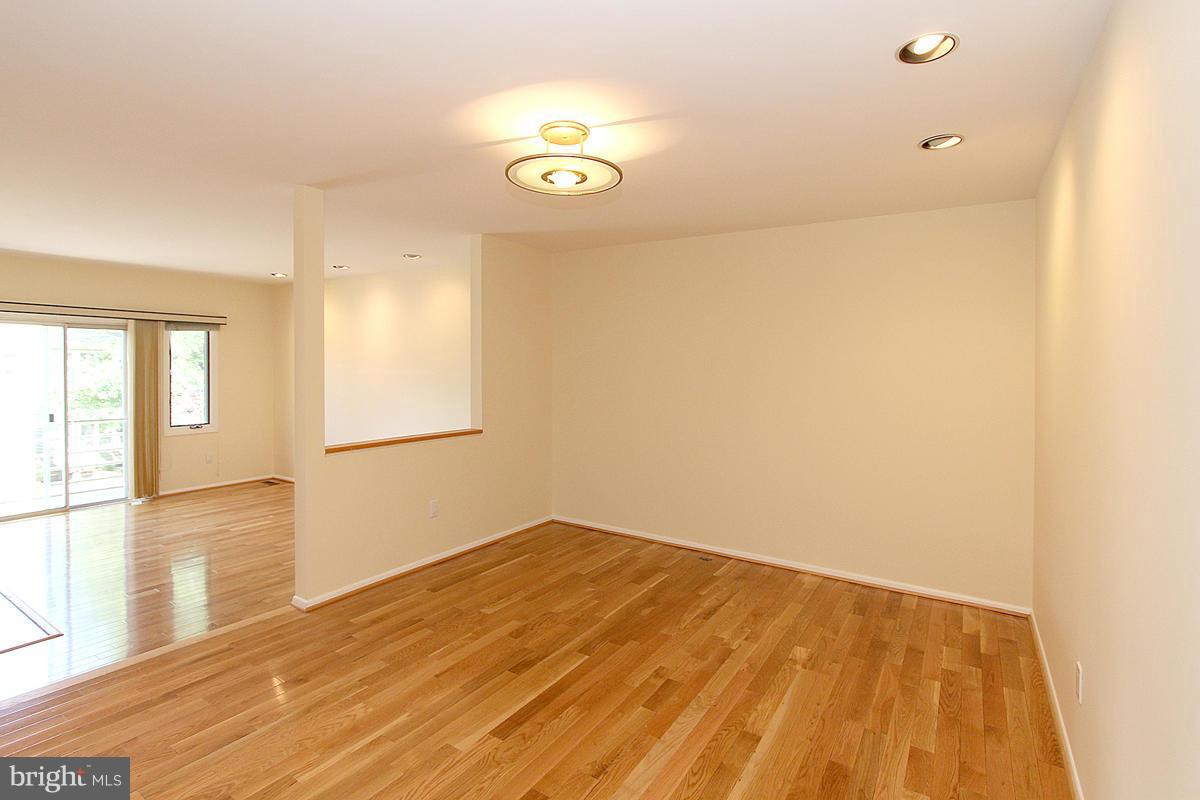 1936 Lakeport Way Reston, VA 20191 - Photo 8 of 22 Dining Room