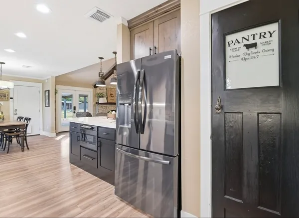 $680,000 | 486 Hickory Creek Road, Bellville, TX 77418