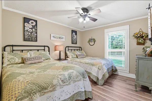 $680,000 | 486 Hickory Creek Road, Bellville, TX 77418