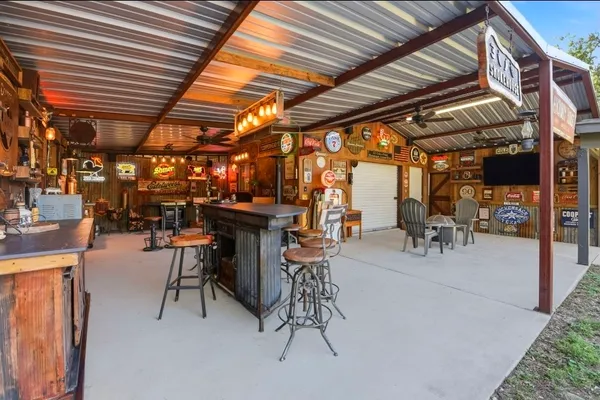 $680,000 | 486 Hickory Creek Road, Bellville, TX 77418
