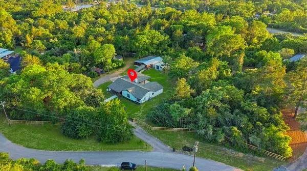 $680,000 | 486 Hickory Creek Road, Bellville, TX 77418