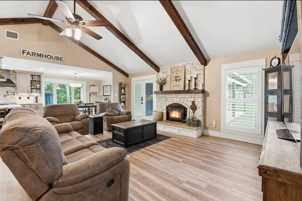 $680,000 | 486 Hickory Creek Road, Bellville, TX 77418