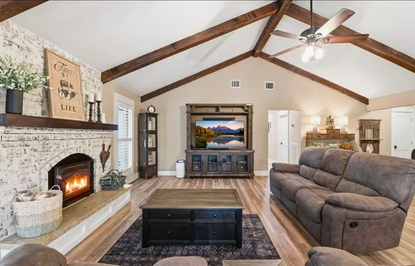 $680,000 | 486 Hickory Creek Road, Bellville, TX 77418