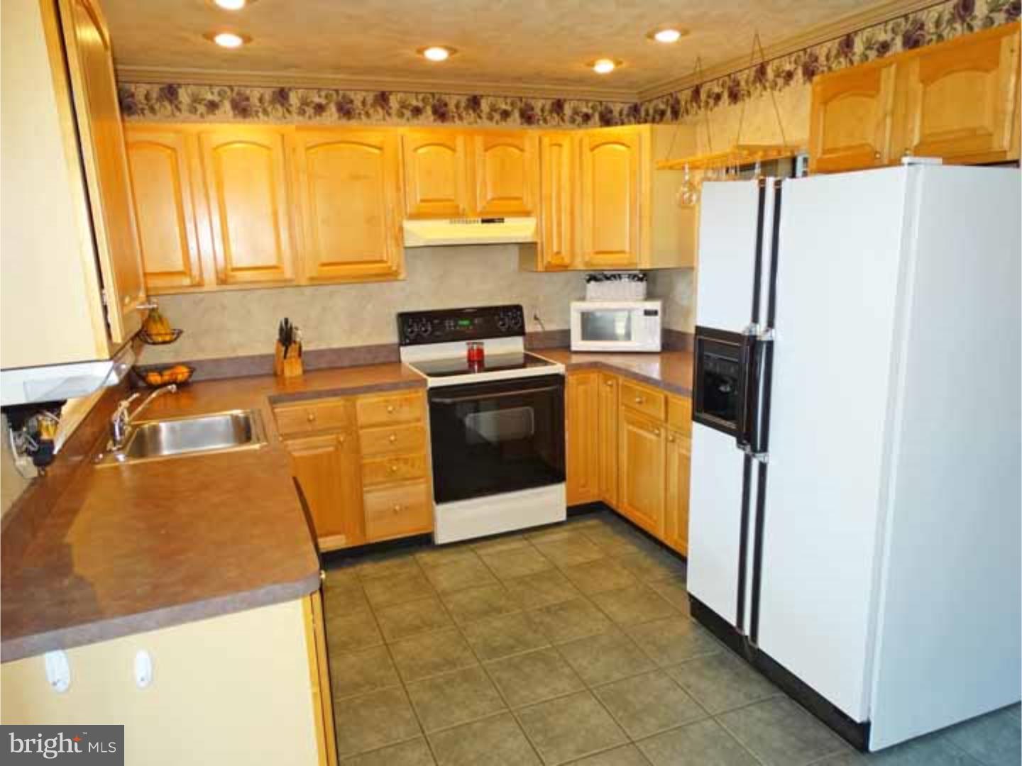 25 Cactus Road Levittown, PA 19057 - Photo 6 of 25 Kitchen
