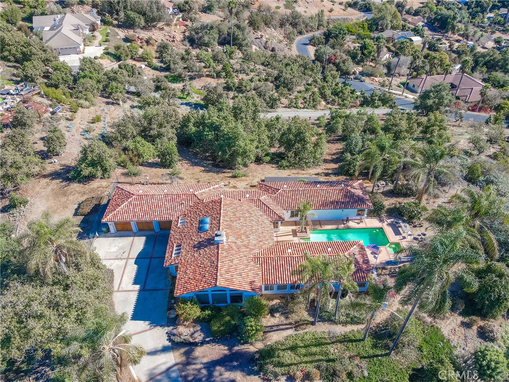 3786 Foxglove Lane Fallbrook, CA 92028 - Photo 25 of 34 an aerial view of multiple house