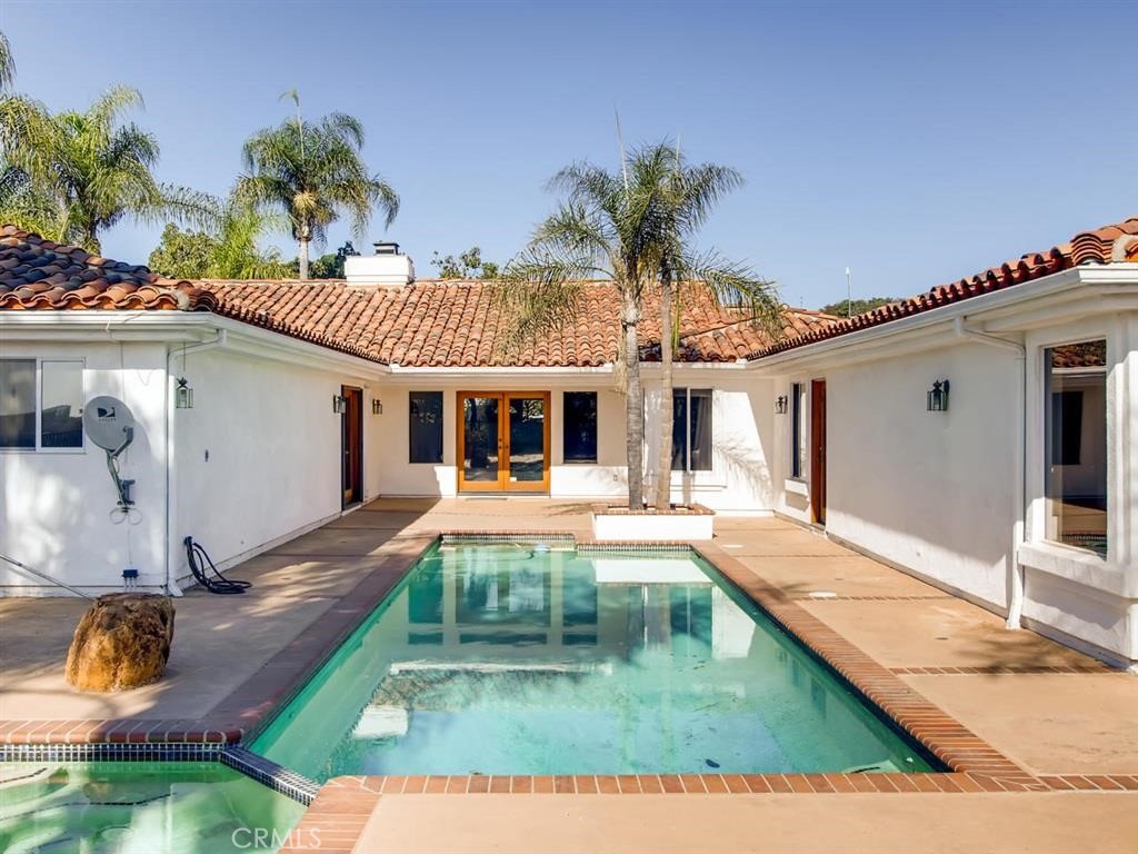3786 Foxglove Lane Fallbrook, CA 92028 - Photo 4 of 34 a front view of a house with garden