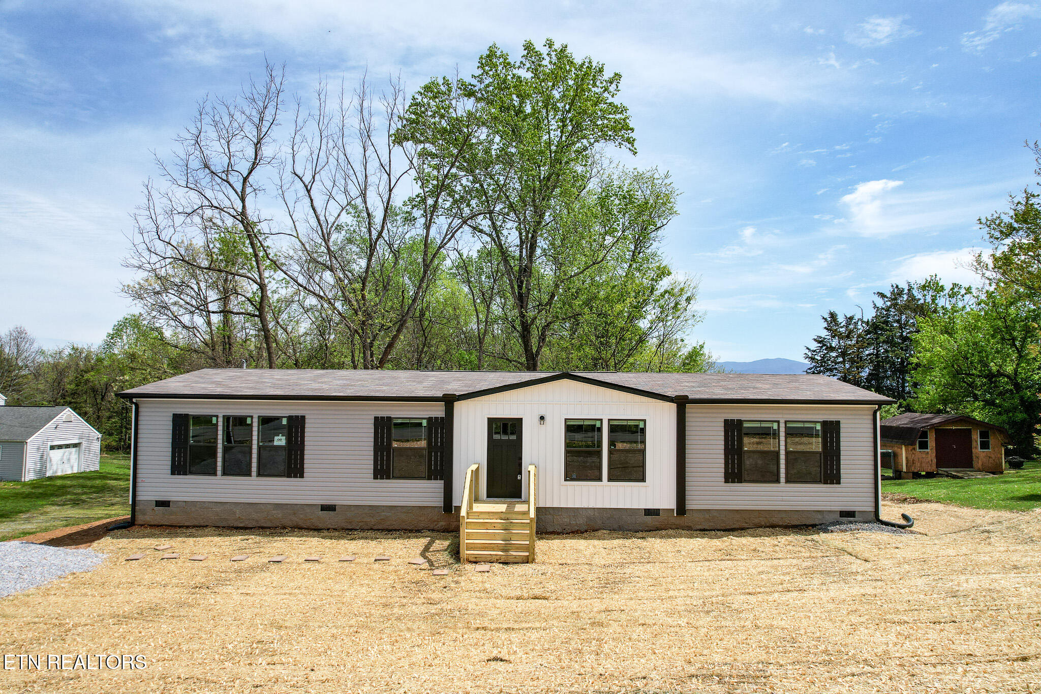 622 East Barton Ridge Road Greeneville, TN 37745 - Photo 1 of 51 DJI_0249 (1)