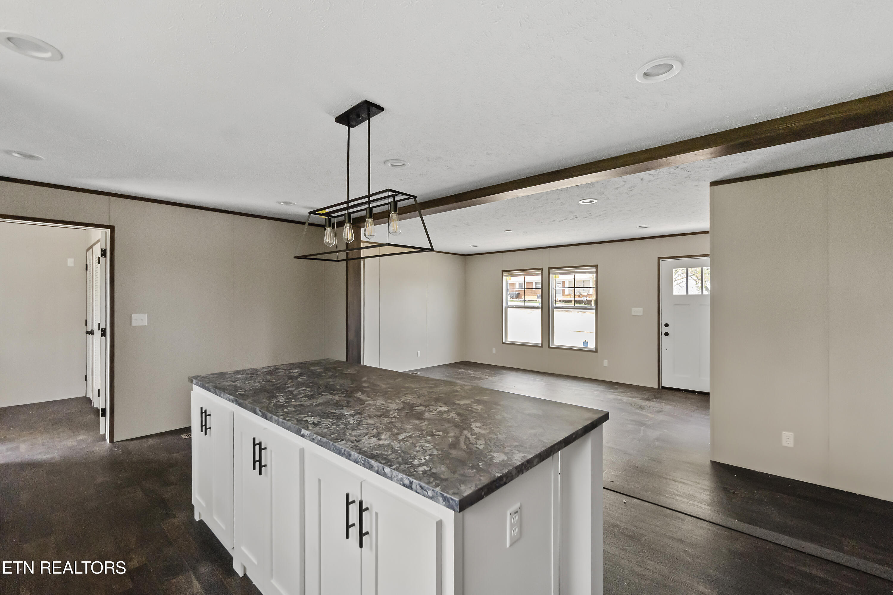 622 East Barton Ridge Road Greeneville, TN 37745 - Photo 11 of 51 DSC06452