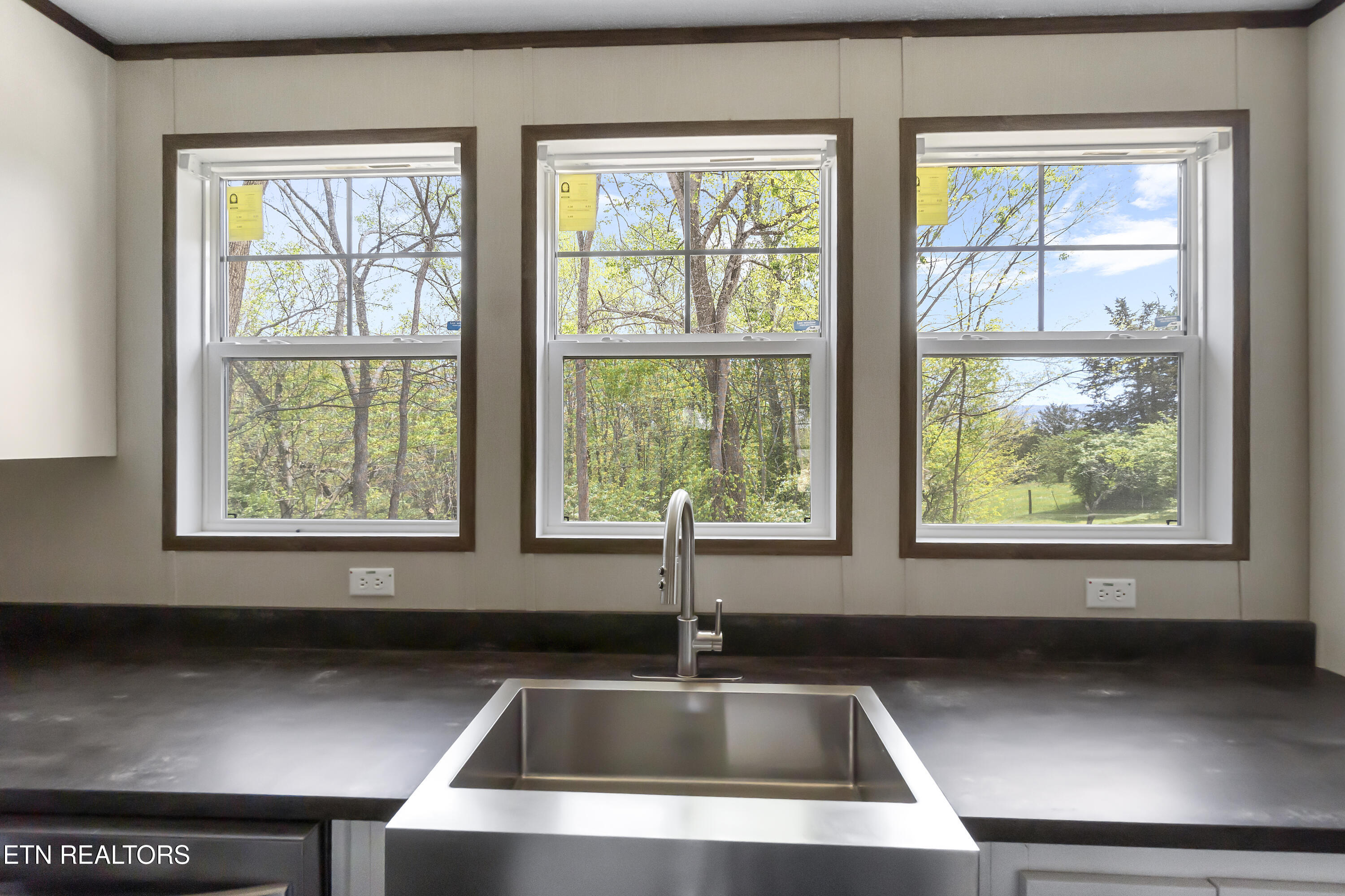622 East Barton Ridge Road Greeneville, TN 37745 - Photo 16 of 51 DSC06455