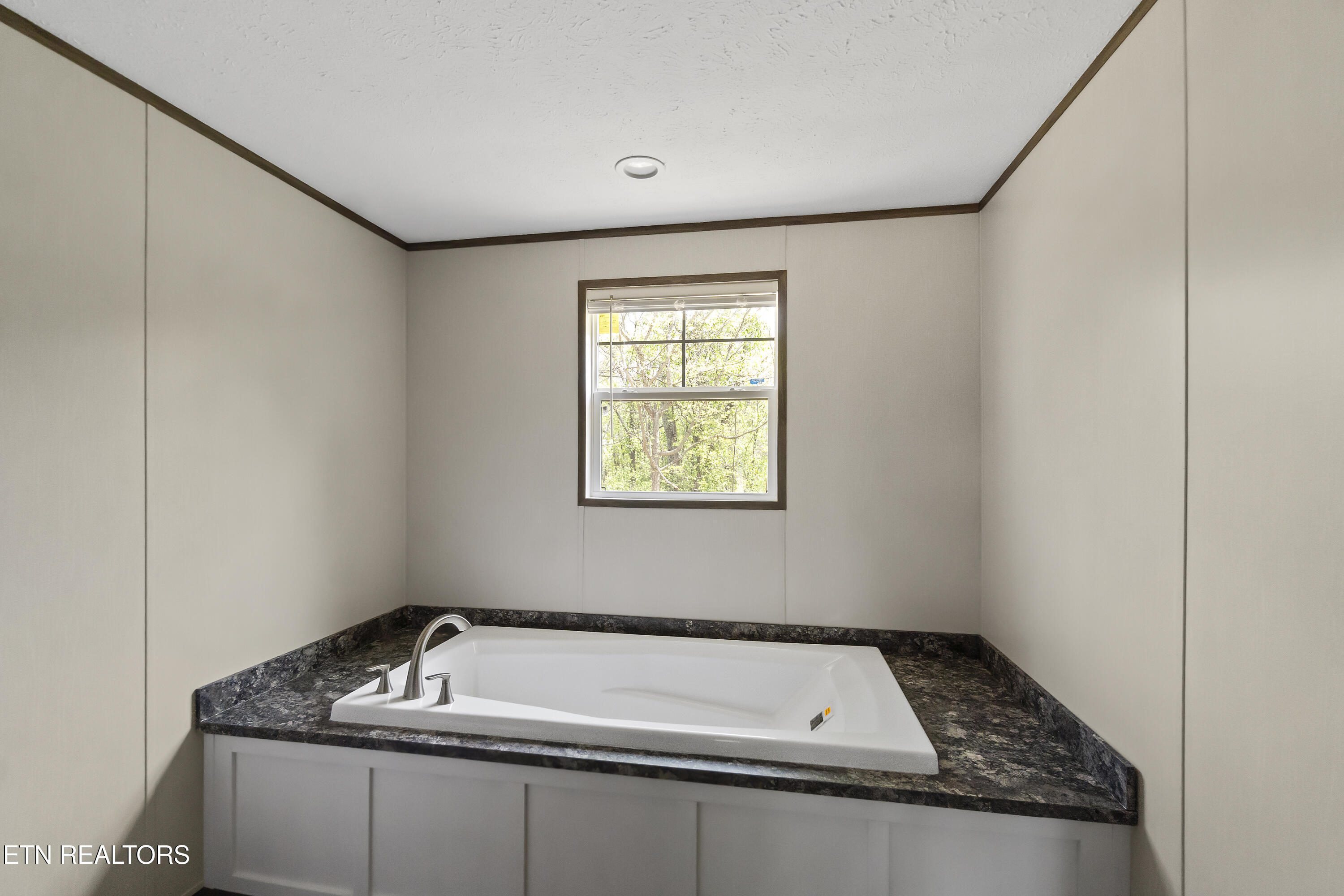 622 East Barton Ridge Road Greeneville, TN 37745 - Photo 23 of 51 DSC06491
