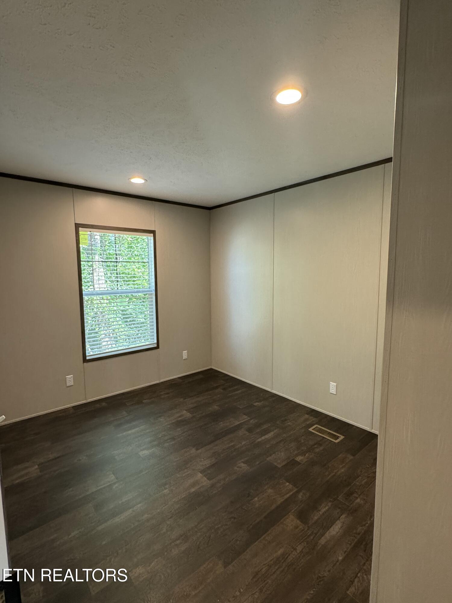 622 East Barton Ridge Road Greeneville, TN 37745 - Photo 27 of 51 IMG_20250428_174957