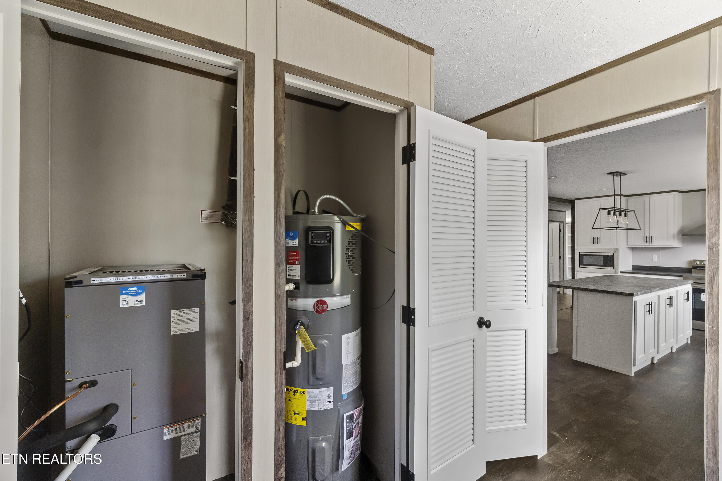 622 East Barton Ridge Road Greeneville, TN 37745 - Photo 32 of 51 DSC06461