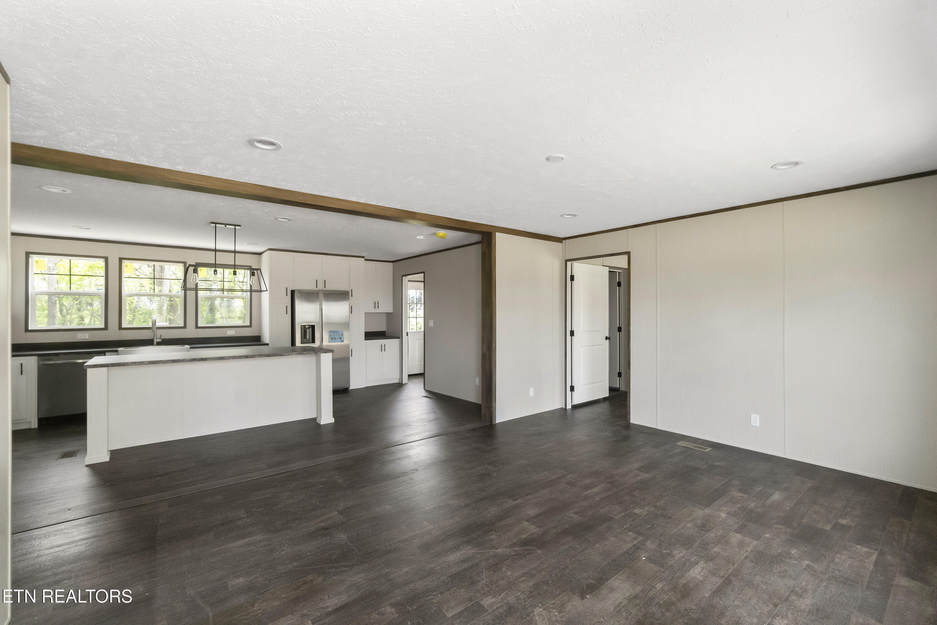 622 East Barton Ridge Road Greeneville, TN 37745 - Photo 8 of 51 DSC06418
