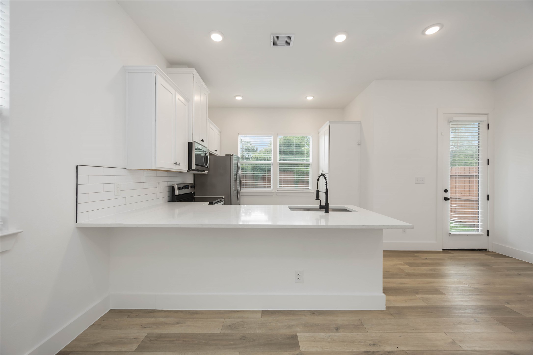 8508 Wileyvale Road, Unit B Houston, TX 77016 - Photo 9 of 23