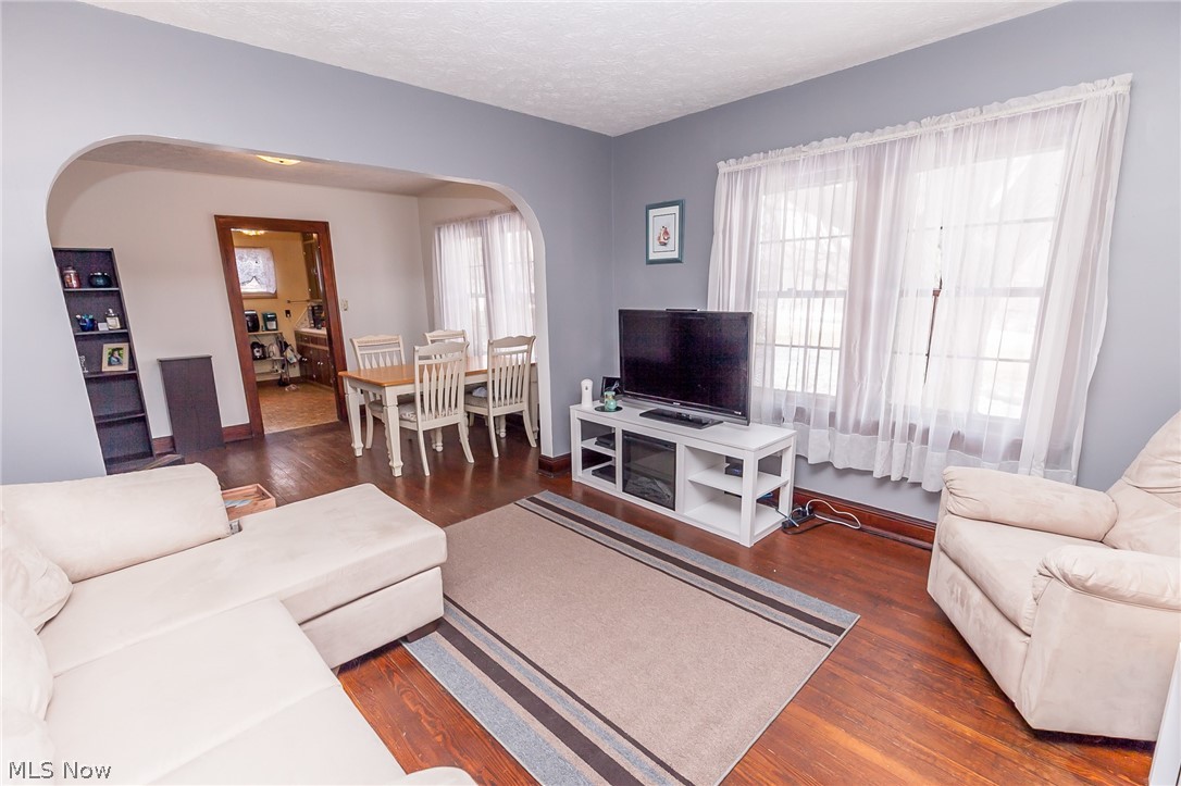 584 Seville Road Wadsworth, OH 44281 - Photo 8 of 23 Gallery Image 8