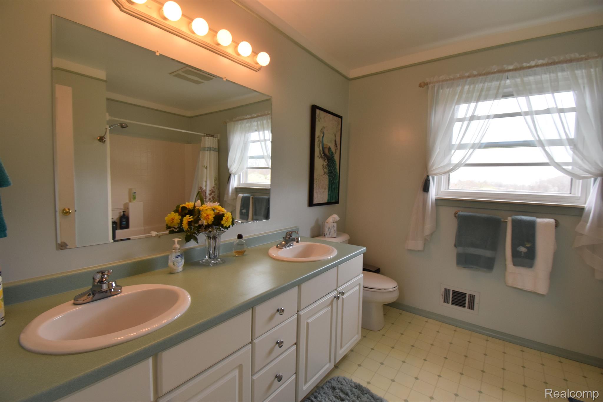 9797 Cedar Lake Road Pinckney, MI 48169 - Photo 16 of 24 Gallery Image 16